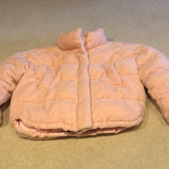 Pink fuzzy puffer jacket - Picture 1 of 9